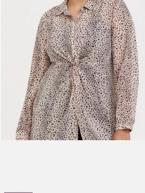torrid Blush Pink Leopard Print Button-Up Blouse Twist Front Sz Large